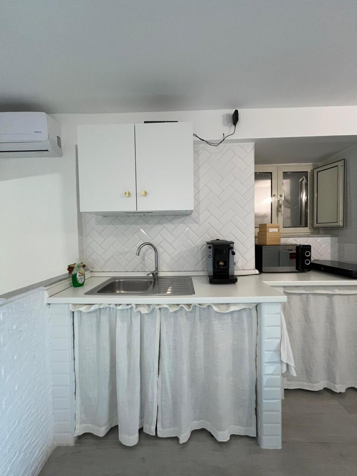 Stella Basement Apartment *